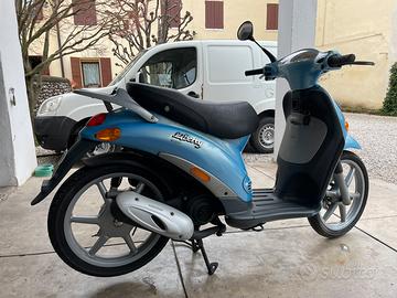 Scooter liberty Piaggio cilindrata 49 cm3