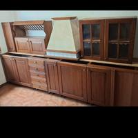 Cucina in legno di castagno