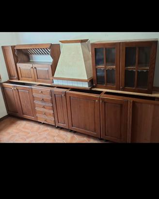 Cucina in legno di castagno