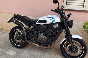 Yamaha XSR 700 Heritage White