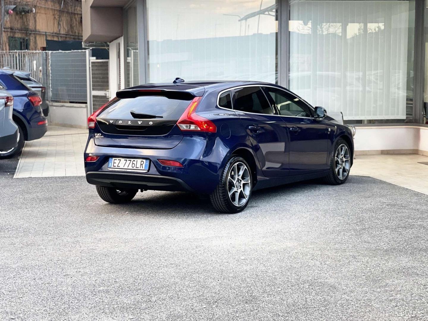 Volvo V40 2015 photo 5