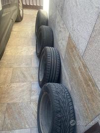 4 cerchi + gomme+ copricerchi per Yaris Toyota