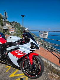Stupenda Yamaha r1