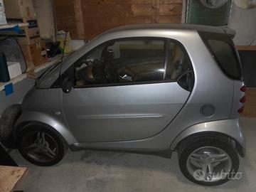 SMART city coupé/cabrio con motore fuso