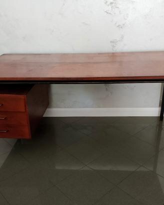 Scrivania in legno anni 60/70 modernariato