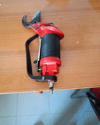 forbice pneumatica per potare 