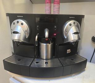Macchina caffè professionale Nespresso Gemini 200