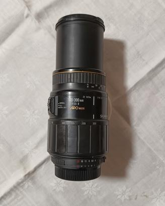 SIGMA 70-300 D APO per NIKON