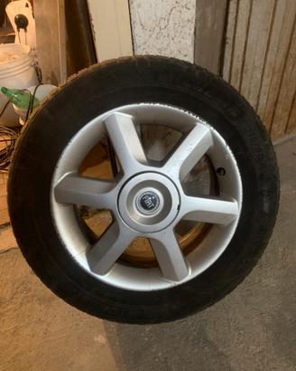 Cerchi in lega 16 pollici 5 fori fiat
