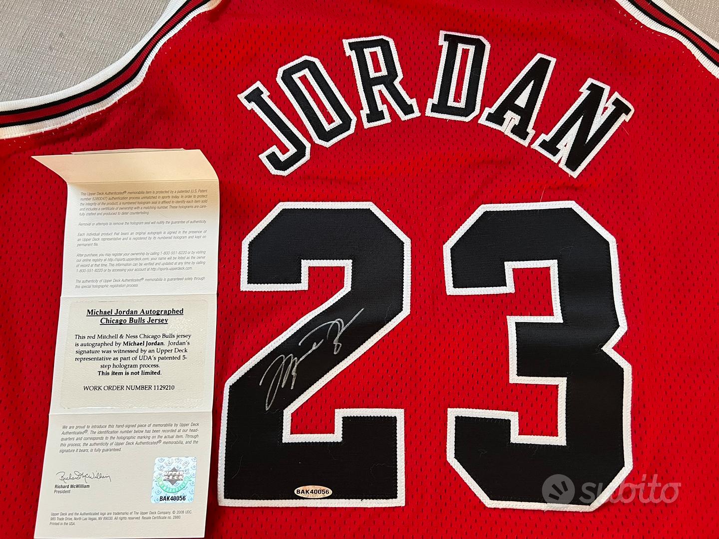 Maglia michael jordan autografata Sports In vendita a Bologna