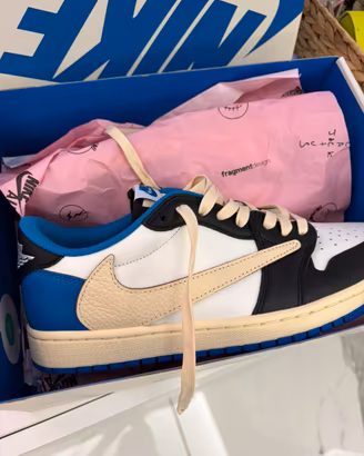 Nike Travis Scott num 42