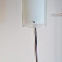 lampada con piedistallo 