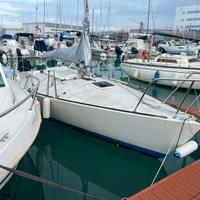 Barca a vela j24 con posto barca