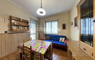 TRILOCALE LUMINOSO CON DOPPIA ESPOSIZIONE