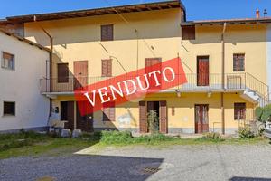 CASA DI CORTE A GALLARATE