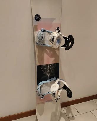 Tavola da snowboard Salomon con attacchi Jade