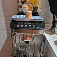 Macchina da caffe' DELONGHI