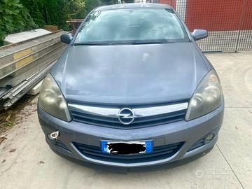 Musata Opel Astra H GTC
