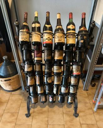 Espositore e bottiglie di vino d’epoca anni 60/‘70