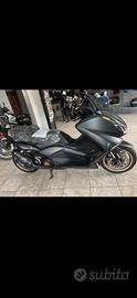 Yamaha T MAX 530 - IRON MAX