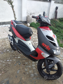Aprilia sr