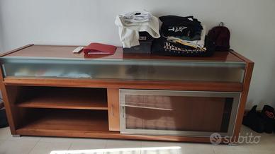 mobile  basso con cassetti scorrevoli