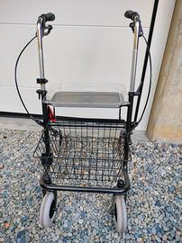 Deambulatore quattro ruote