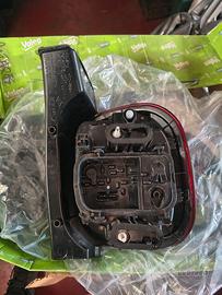 fanale posteriore dacia Duster 