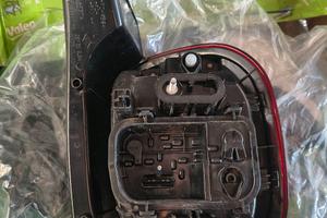 fanale posteriore dacia Duster 