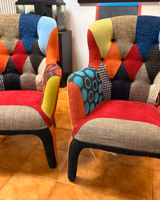 Due poltrone in tessuto Patchwork