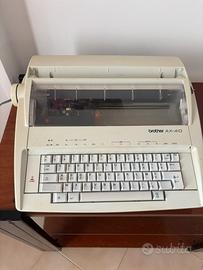 Macchina da scrivere elettrica Brother AX-410