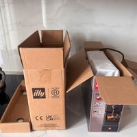 Macchina caffè capsule Illy x3