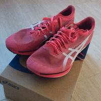 ASICS scarpe chiodate mezzofondo