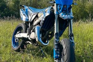 TM 125 6000€