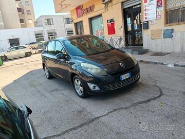 Renault Scenic 1500 diesel a poco prezzo