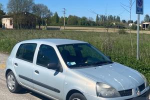 Renault Clio anno 2003