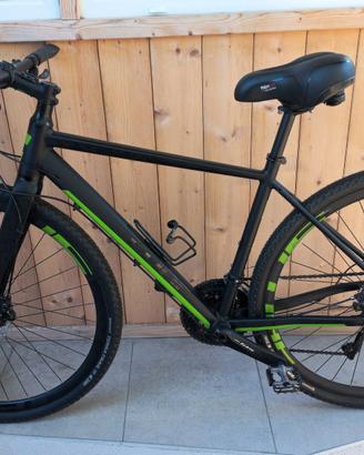 Bicicletta Ibrida Cube Road Race SL