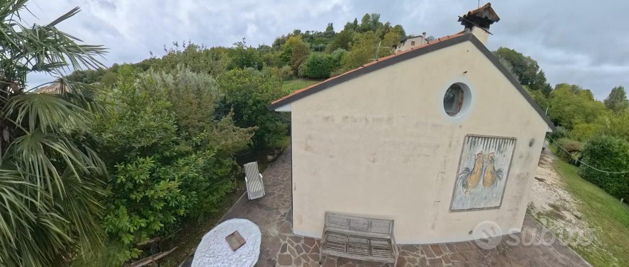 Casa unifamiliare con ampio terreno - Vista 3