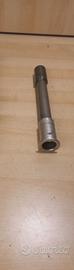 Perno ruota anteriore suzuki gsx r 600 750 k4 k5 2