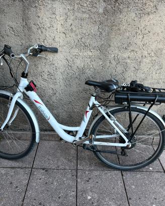 Bicicletta elettrica Italwin Nuvola zoom