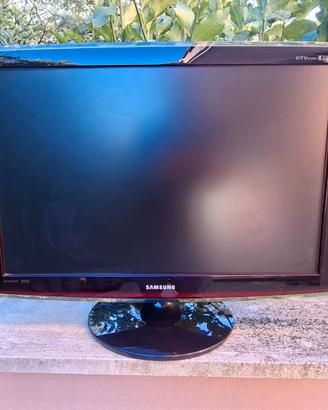 Samsung SyncMaster T260HD Monitor PC /TV