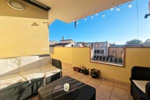 Trilocale con ampia balconata e veranda