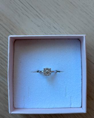 Anello oro bianco 18kt con diamanti