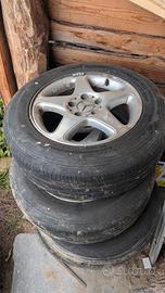 cerchi Mercedes gommati 