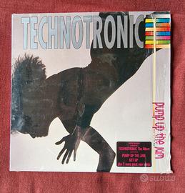 Technotronic vinile con la canzone  Pump up the