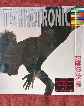 Technotronic vinile con la canzone  Pump up the
