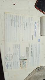 Barca con licenza da pesca