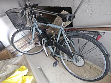 BICI DA PASSEGGIO CON MOTORE