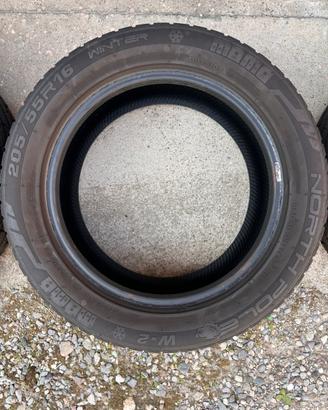4 Pneumatici Invernali 205/55 R16 | DOT 2023 | 94V