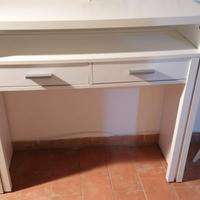 Scrivania salvaspazio/postazione trucco